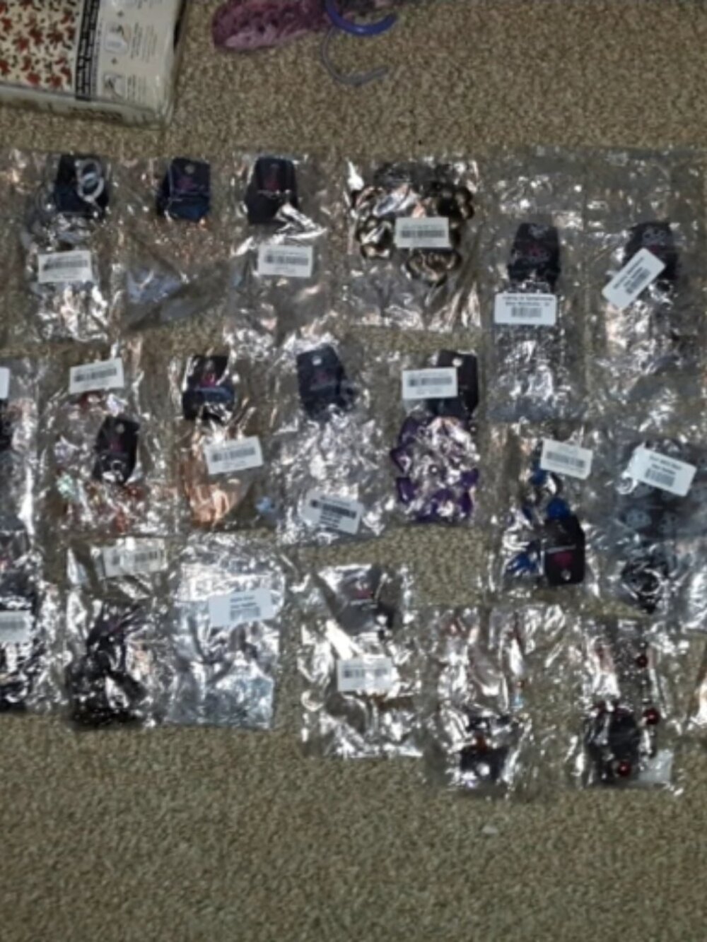 2/$50! 1 Pound! Assorted Necklace and Earring Set! Mystery Bundle Lot Set!